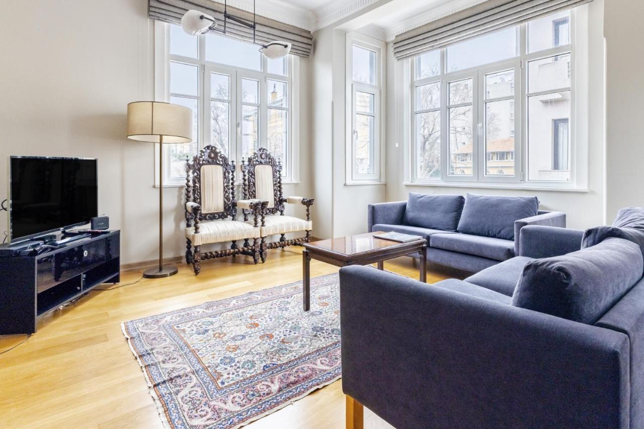 Flat With Balcony And Bosphorus View In Beyoglu Apartment Istanbul Exterior photo